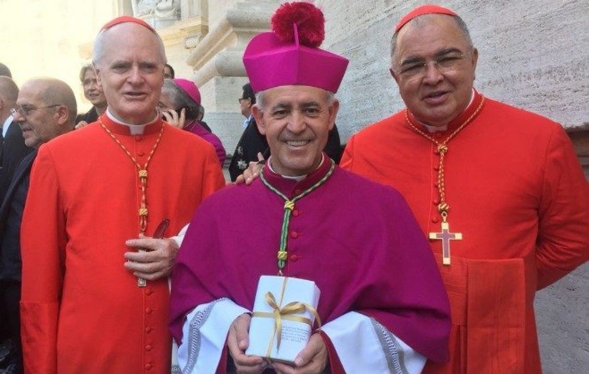 Dom Airton José é o único brasileiro que recebeu o pálio do Papa em 2018 em Roma