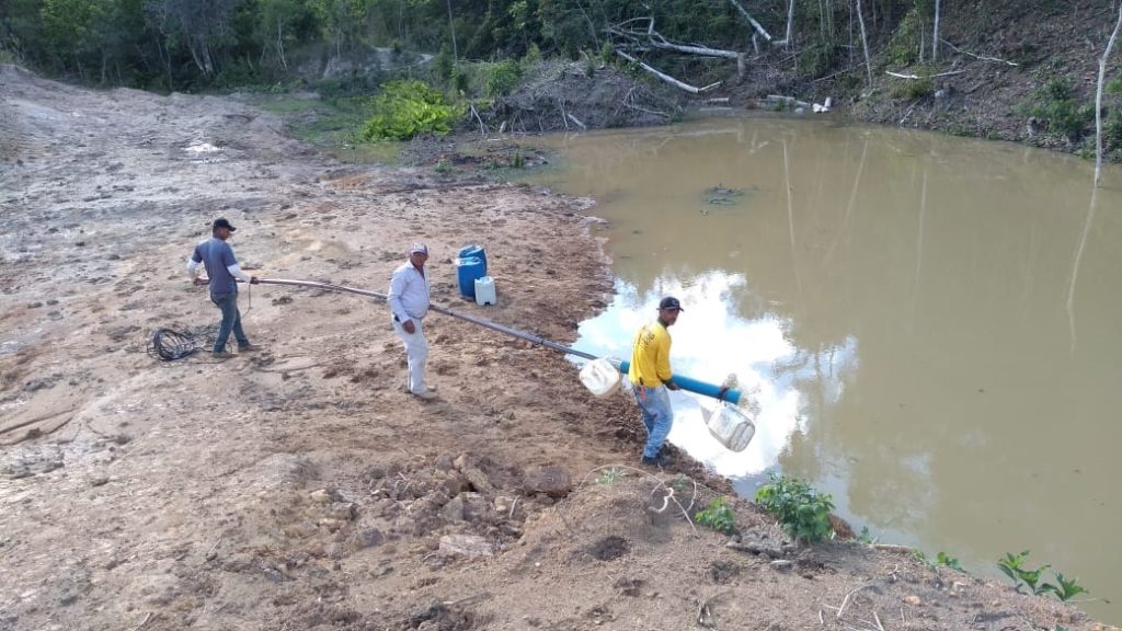Projeto garante água para 35 famílias de associação rural Cabeceiras do Borges, em Divisópolis (MG)