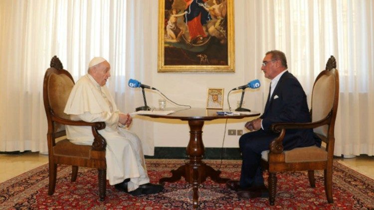 Papa Francisco entrevistado por Carlos Herrera da Rádio espanhola Cope