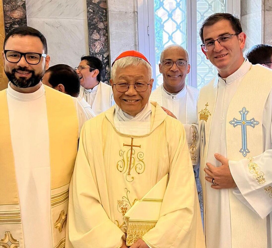 Padres de Cachoeiro se encontram com Papa