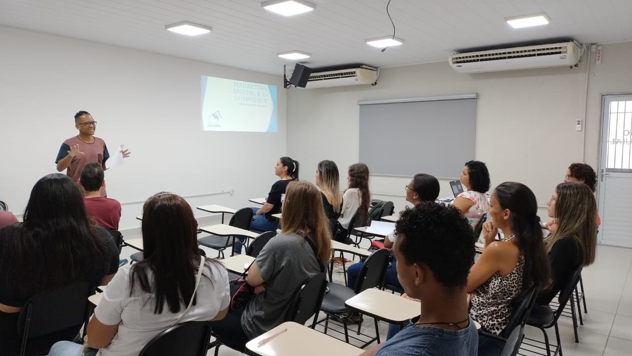 Diocese de Cachoeiro de Itapemirim oferece vagas para o curso de Marketing Digital e E-commerce