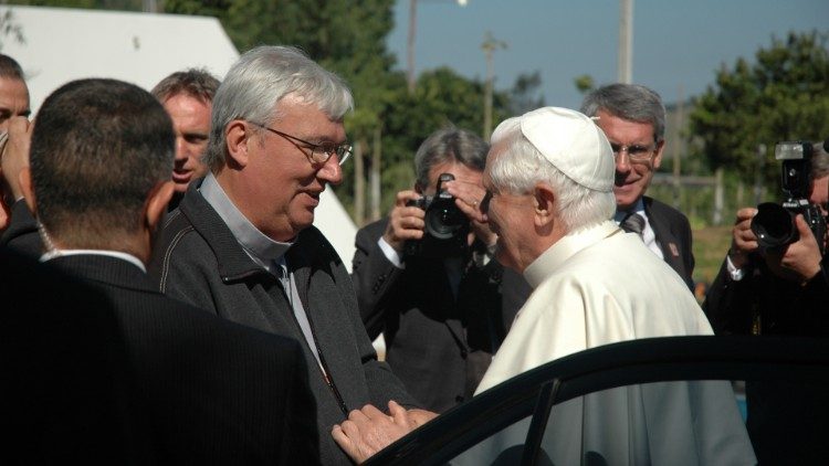 Bento XVI visita a Fazenda da Esperança, 2007