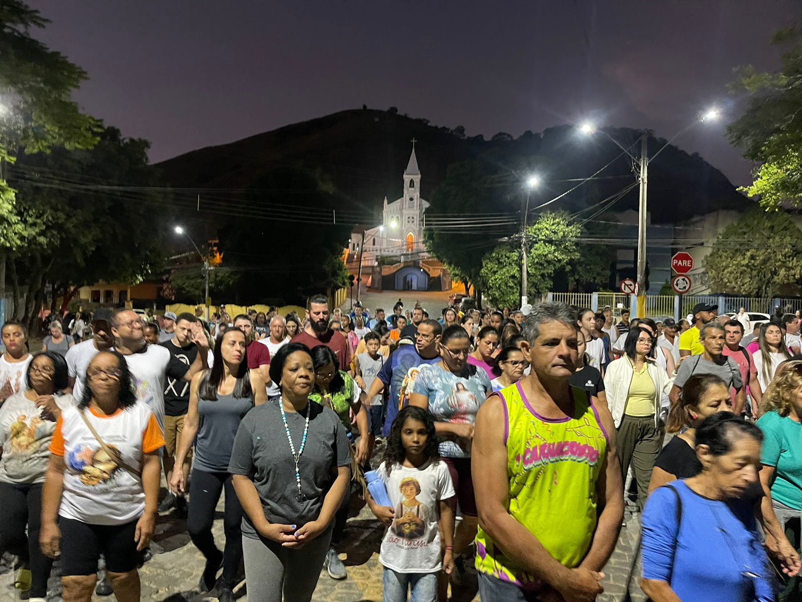 Em Mimoso do Sul fiéis percorrem ruas durante Caminhada Penitencial