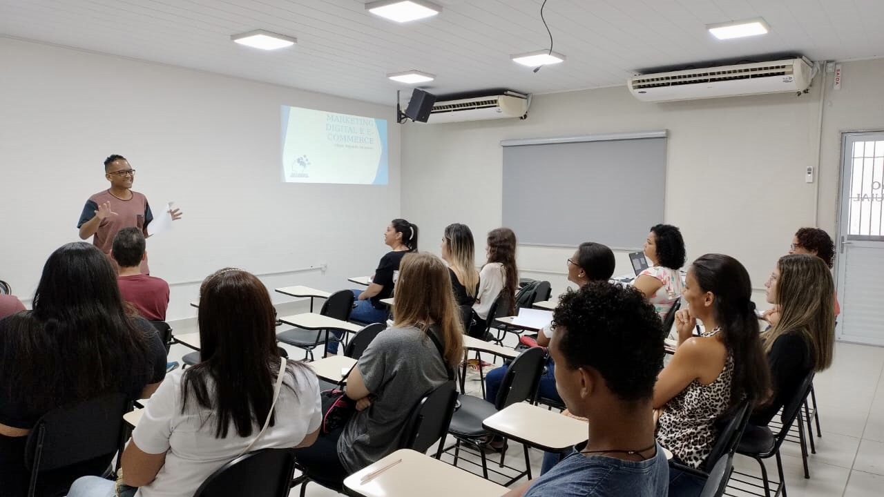 Diocese de Cachoeiro abre vagas em curso gratuito para quem quer começar um negócio