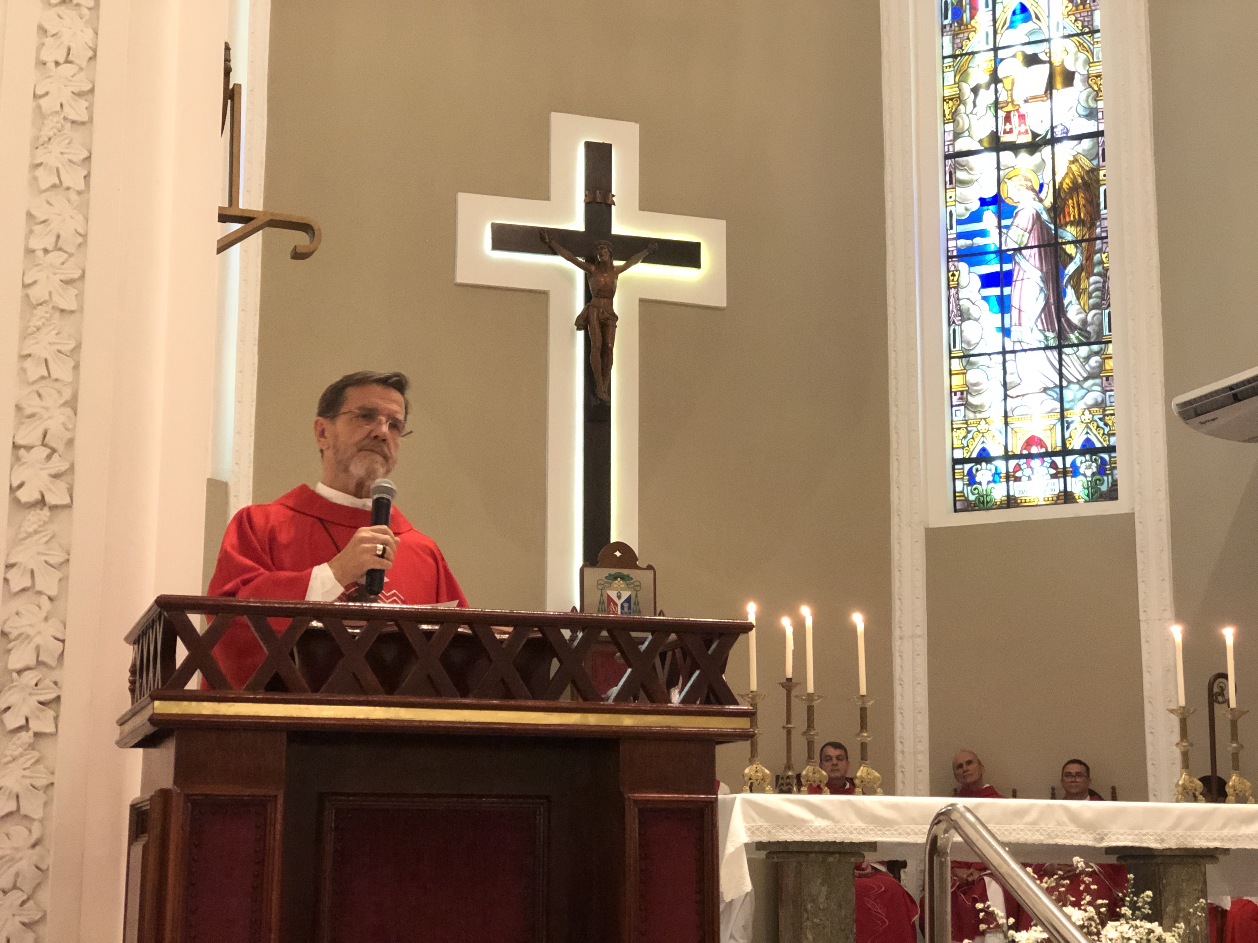 Missa celebra 10 anos de ordenação Episcopal de bispo Diocesano de Cachoeiro