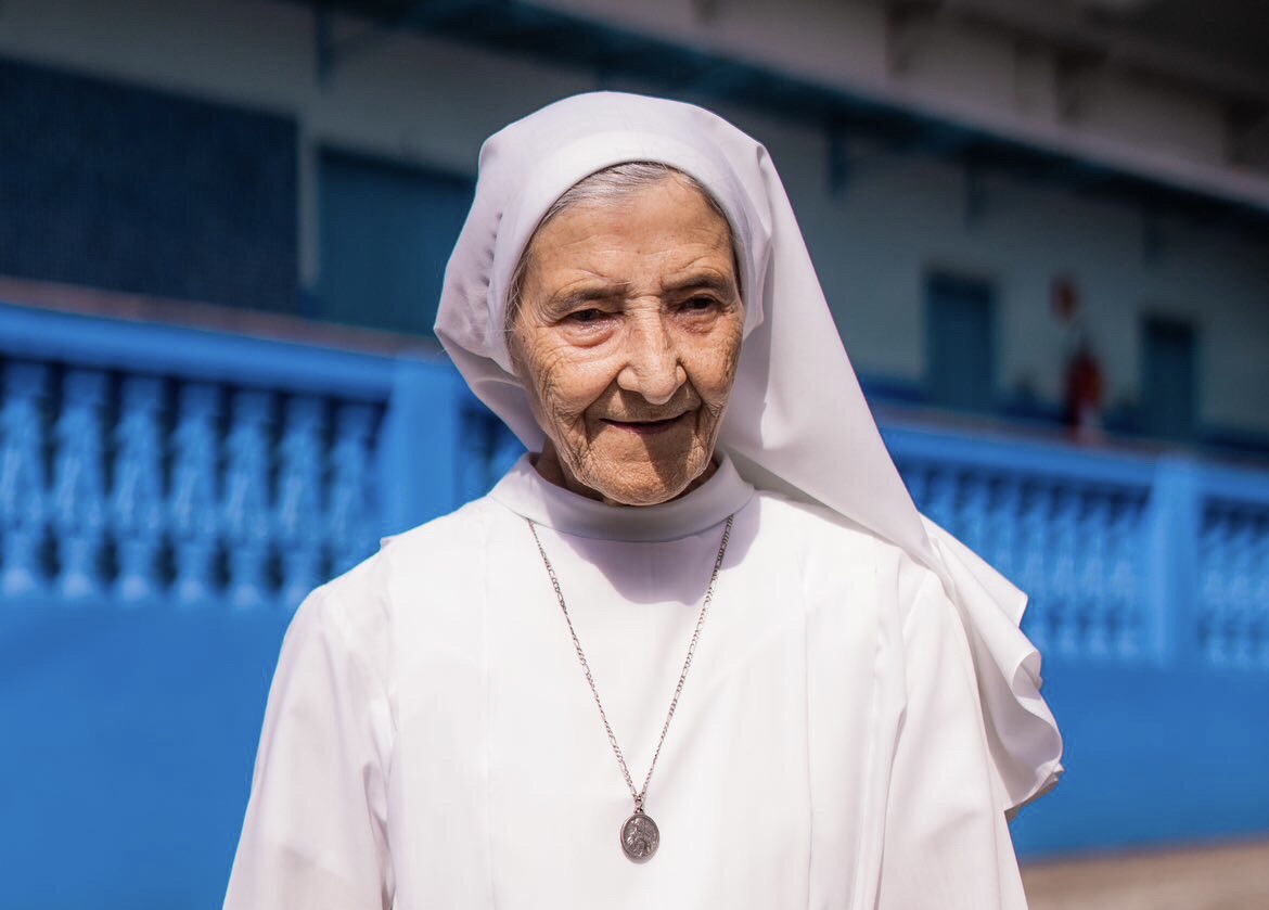 Irmã Otília continua internada na UTI da Santa Casa de Cachoeiro