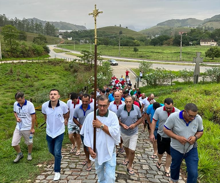 Paróquia de Aracuí recebe encontrão do PLC