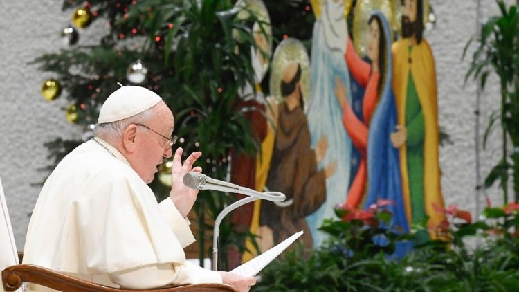 Papa aos funcionários do Vaticano: no escondimento e na pequenez cresce o amor