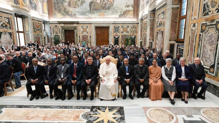 Audiência do Santo Padre aos participantes dos Capítulos Gerais dos Filhos da Caridade e dos Irmãos de São Gabriel (Vatican Media)