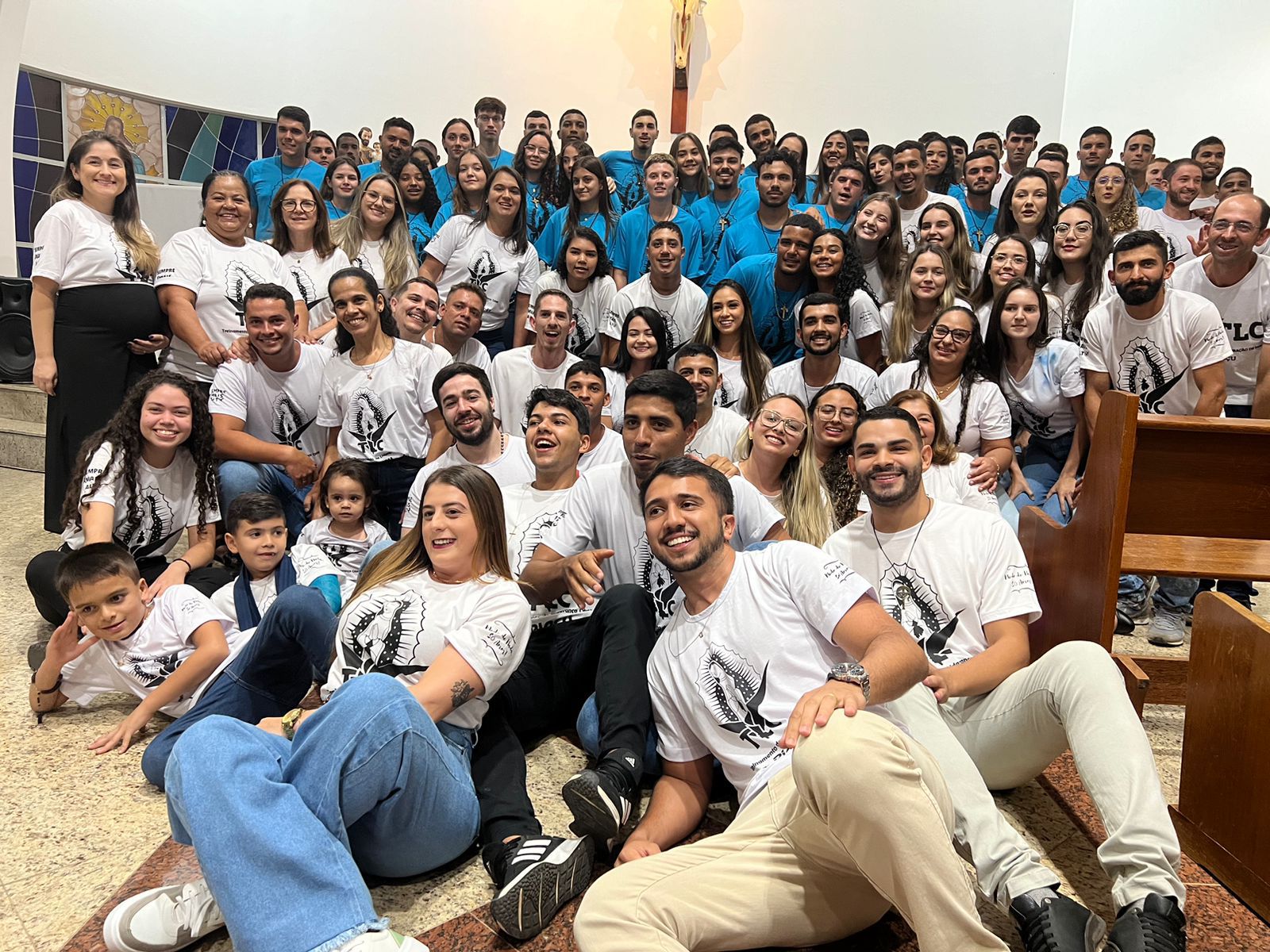 Mais de 100 jovens participam do encontro TLC em Piaçu