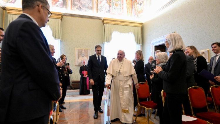 Papa: enfrentamos mudanças de época com consequências para o futuro