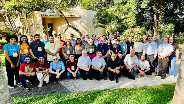 Atualização do Documento 85 e diálogos sobre as juventudes no Brasil marcam encontro da Comissão para a Juventude