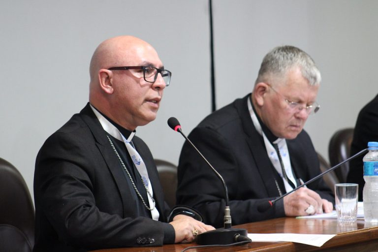 Dom Ricardo alerta sobre crise futura e desafios da Igreja no Brasil durante Assembleia do Celam