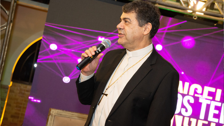 Dom Oriolo: Inteligência Artificial e decisões humanas