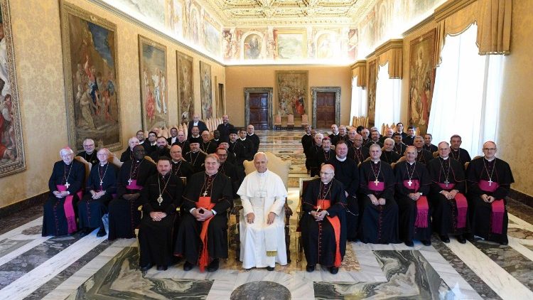 Papa aos Redentoristas e Scalabrinianos: manter e cultivar relações de ajuda fraterna