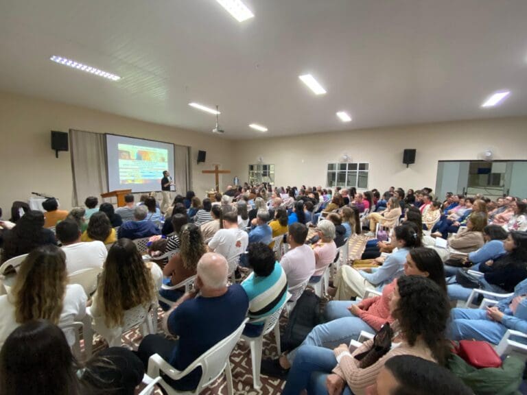 Paróquia de Iconha realiza “Noites Inacianas” com aprofundamento sobre a Vida Eucarística
