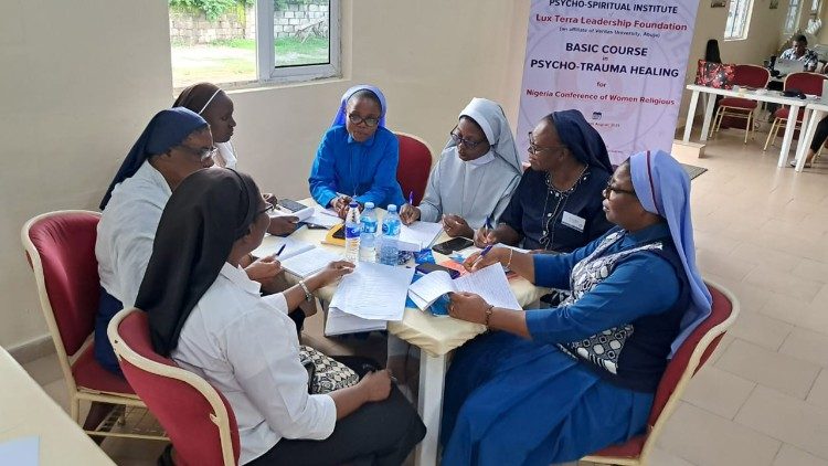 Nigéria: Religiosas apostam na formação em cuidados a pessoas com traumas