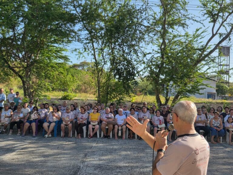 Encontro Nacional da Fraternidade Secular Agostiniana Recoleta visita projeto social em Fortaleza