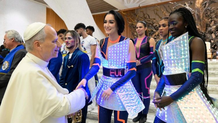 O Papa com os circenses