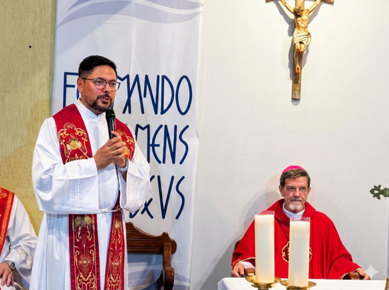 Padre Rogério Guimarães assume como novo reitor do Seminário São João Maria Vianney