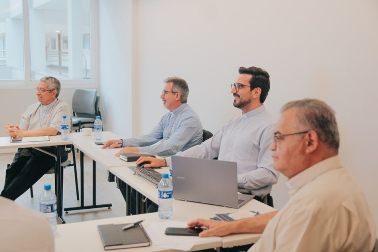 Projeto Comunhão e Partilha aumenta valor repassado às dioceses e vai apoiar 228 seminaristas em 2026
