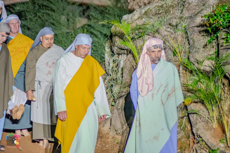 Uma das maiores encenações da Paixão de Cristo do Espírito Santo acontece hoje em Jaciguá