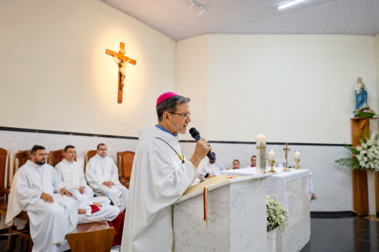 Comunidade Nossa Senhora de Fátima recebe visita de Dom Luiz Fernando Lisboa