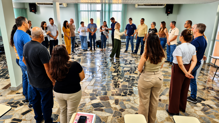 Encontro na Escola Diaconal Santo Estevão fortalece dimensão humano-afetiva de vocacionados e famílias