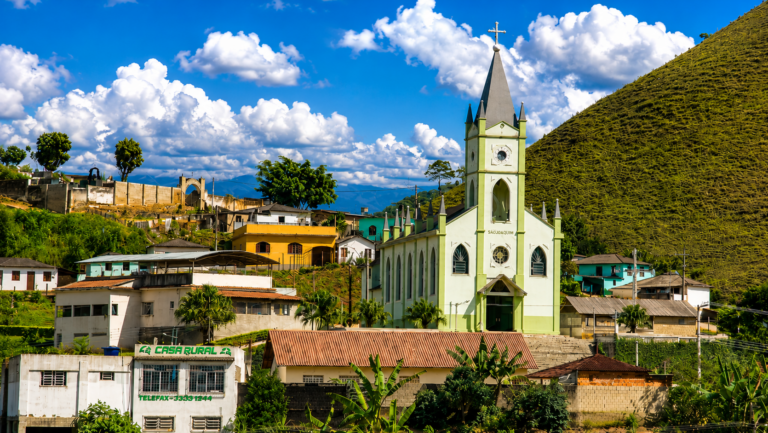 Paróquia Sagrado Coração de Jesus realiza Oitavário e Festa do Padroeiro em Divino de São Lourenço